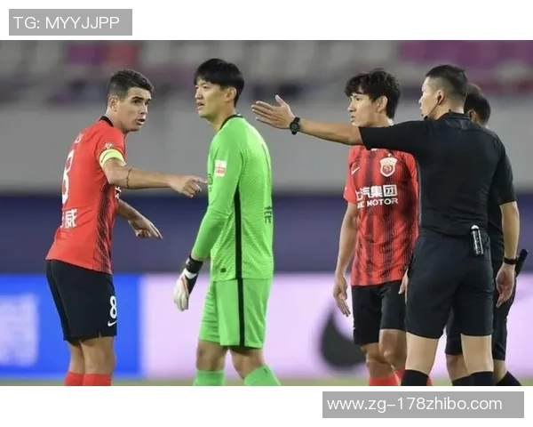 上海上港对阵悉尼门将的精彩对决分析与战术解读 上海上港对阵悉尼门将的精彩对决分析与战术解读